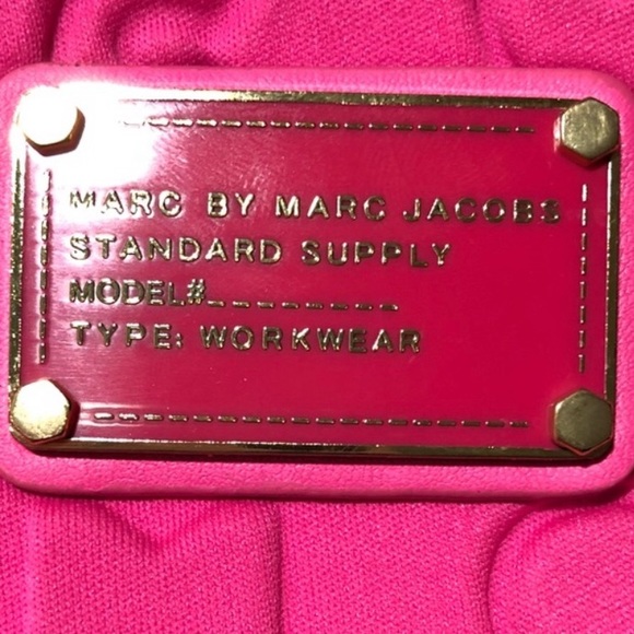 Marc Jacobs Wristlet!! Hot Pink - Picture 2 of 3
